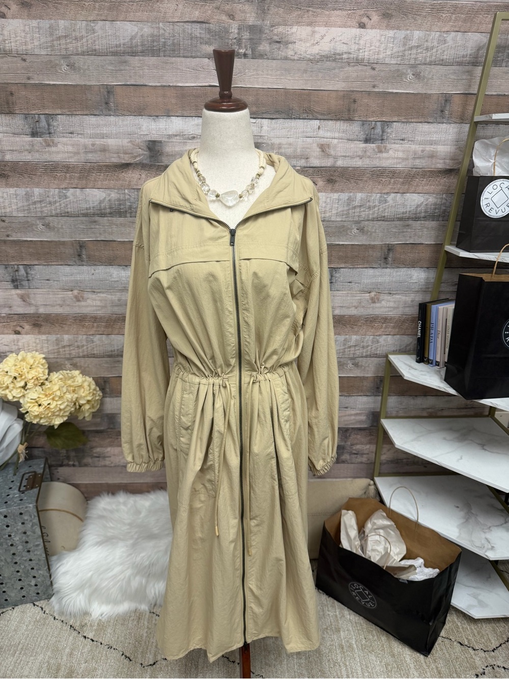 Spiritual Gangster Beige Lightweight Jacket with Hood - Picture 4 of 5
